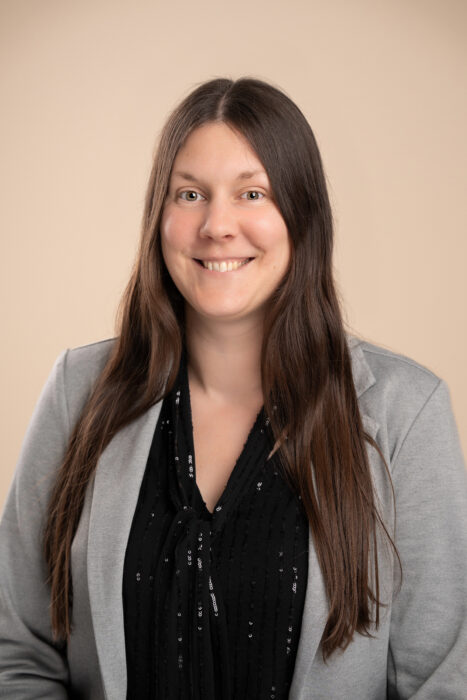Maureen R